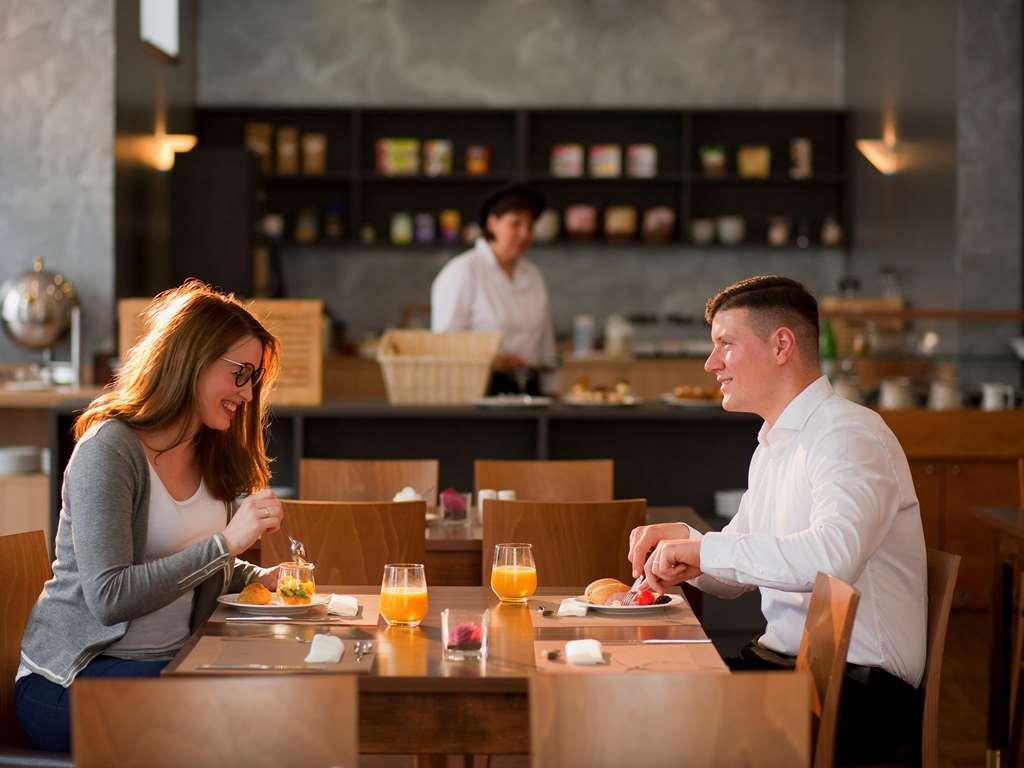 Hotel Piramida Maribor Restoran fotoğraf