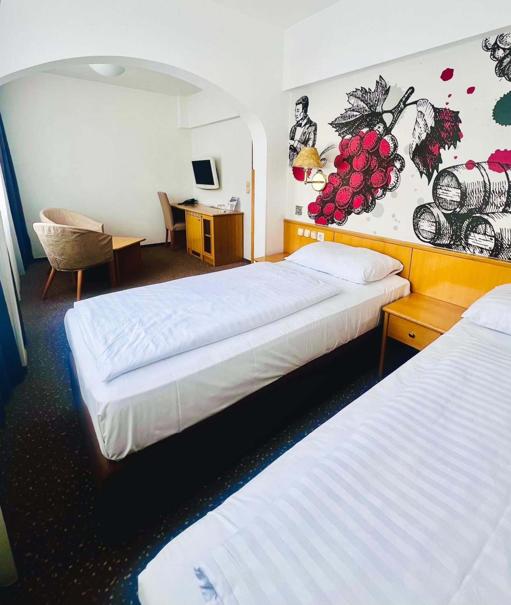 Hotel Piramida Maribor Dış mekan fotoğraf