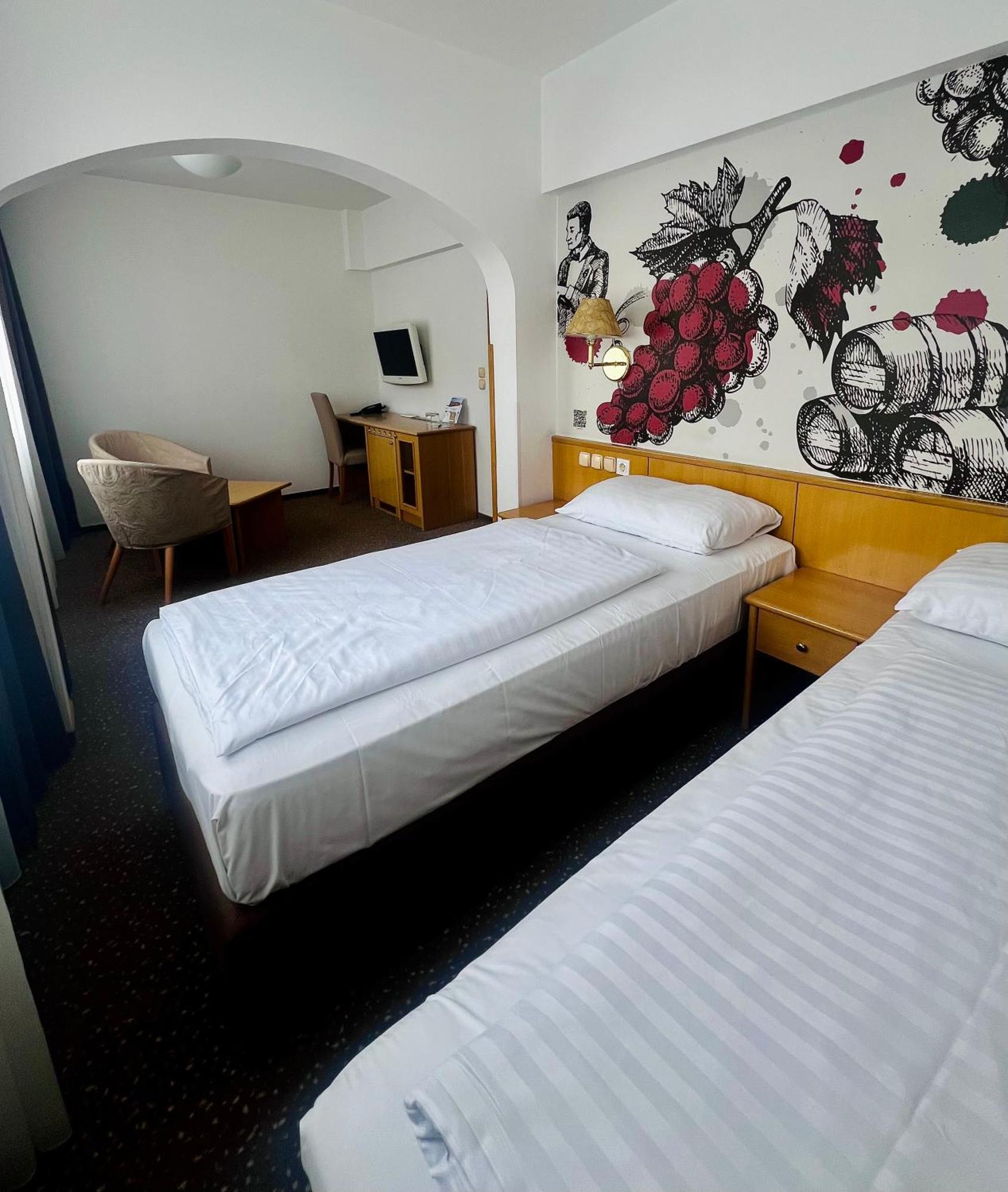 Hotel Piramida Maribor Dış mekan fotoğraf